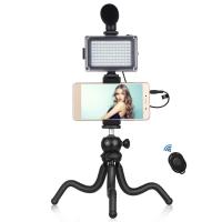 Комплект блогера Puluz PKT3094B 4в1 (світло, кріплення, тримач телефону, мікрофон)