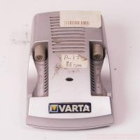 Зарядний пристрій Varta Charger 15 minute 2AA