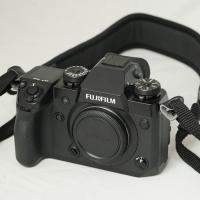 Фотокамера бездзеркальна Fujifilm X-H1 Body