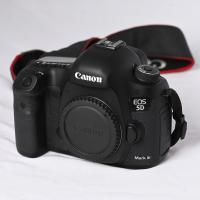 Фотокамера цифрова дзеркальна Canon EOS 5D Mark III body