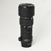 Об'єктив Nikon 300mm f / 4.0D IF-ED AF-S Nikkor